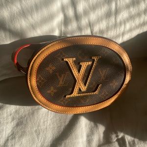 Faux Louis Vuitton purse